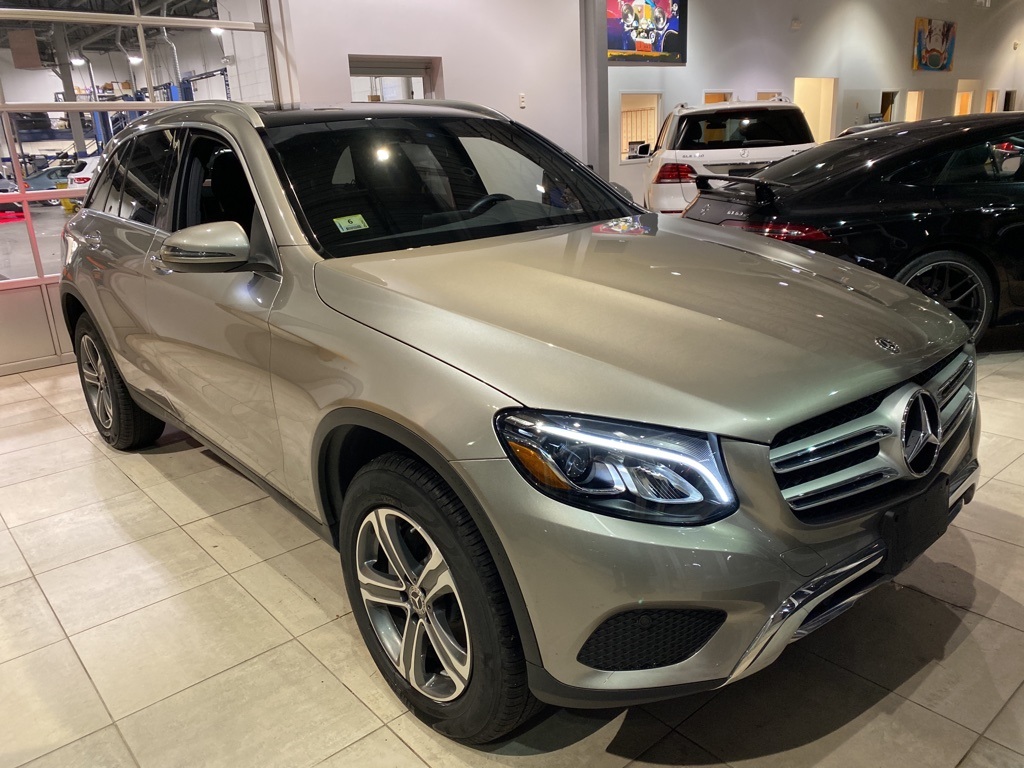 Pre Owned 2019 Mercedes Benz Glc 300 4matic 4d Sport Utility